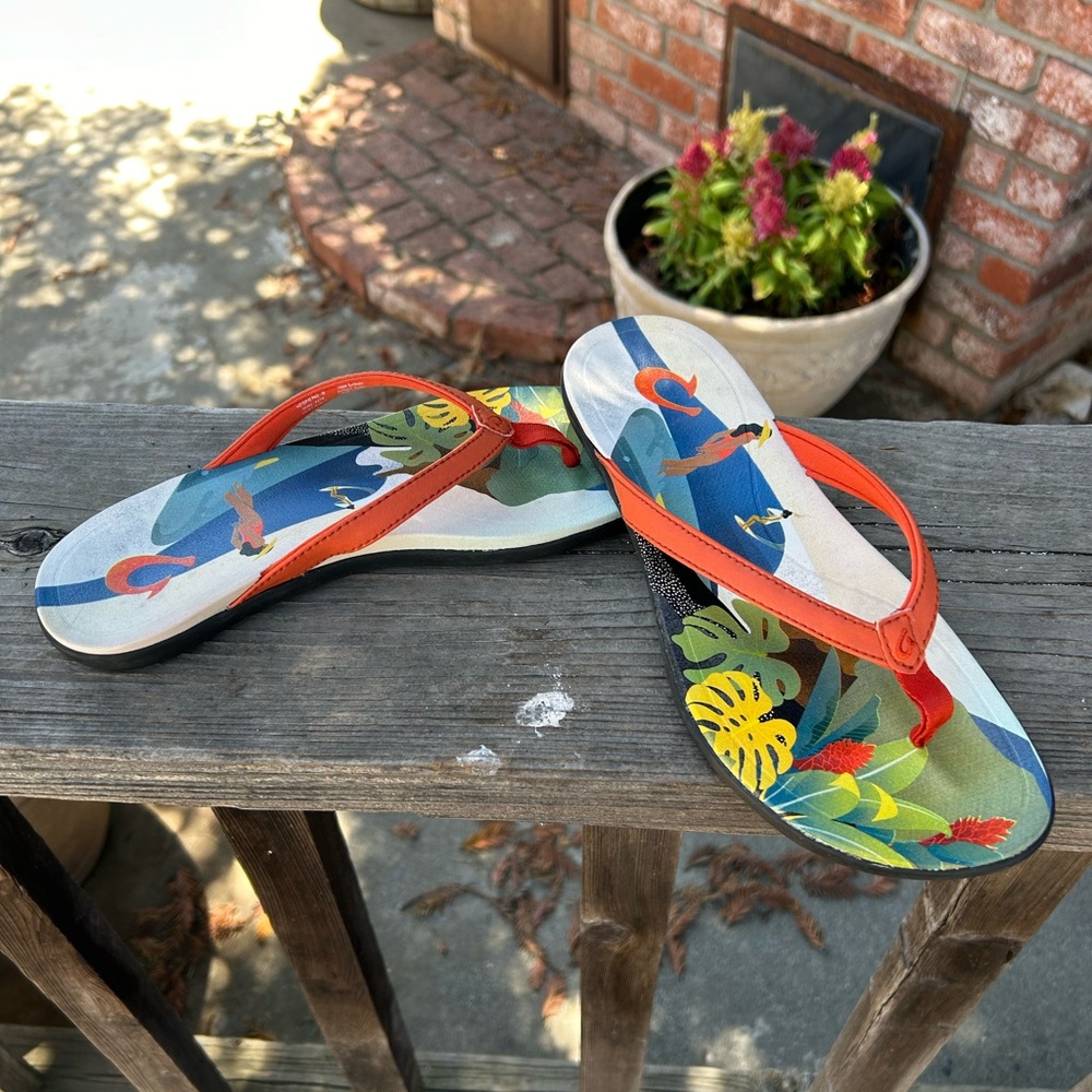 Women’s Olukai Sandals flip flops, size7